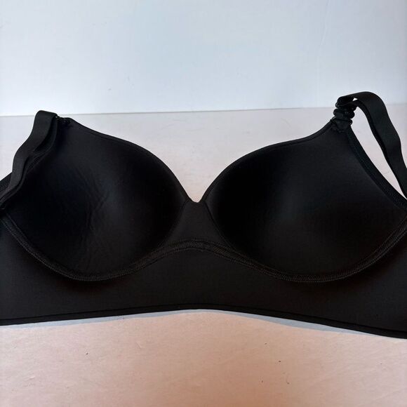 Warners Black Women's Intimate Bra Wireless Padded Size 36D - Picture 2 of 6